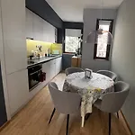 1bd Next To The Sea Garden By Flat Mаnager 아파트 *